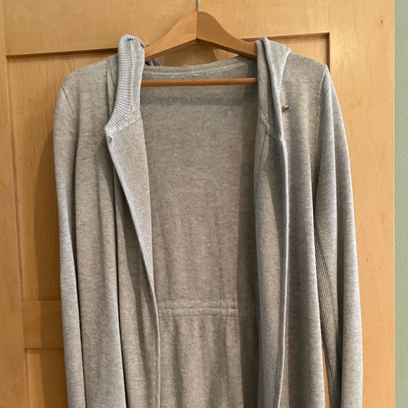 ZYIA | Tops | Zyia Hooded Lightweight 